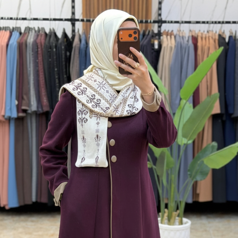 Leora Abaya